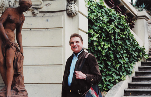 Francis Bacon in the Monte Carlo Casino gardens (1986)
Photo: John Edwards
© MB Art Collection