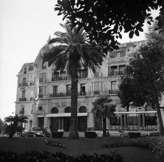 Hôtel de Paris, Monte Carlo (c. 1950) © Monte-Carlo SBM