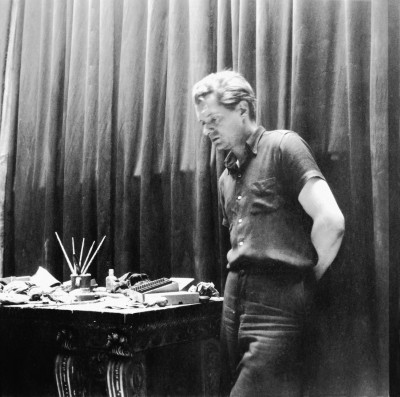 Portrait of Francis Bacon, 7 Cromwell Place, London,1950, photo: Sam Hunter, MB Art Collection © Sam Hunter